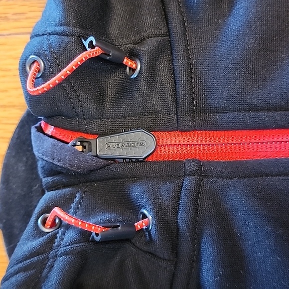 Cabela's Guidewear Men's Black and Red Hooded Jacket - Picture 9 of 14